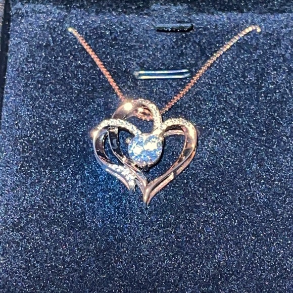 14K Rose Gold Plated Sterling Zirconia Heart Necklace NWOT 😍 PERFECT GIFT - Picture 5 of 16